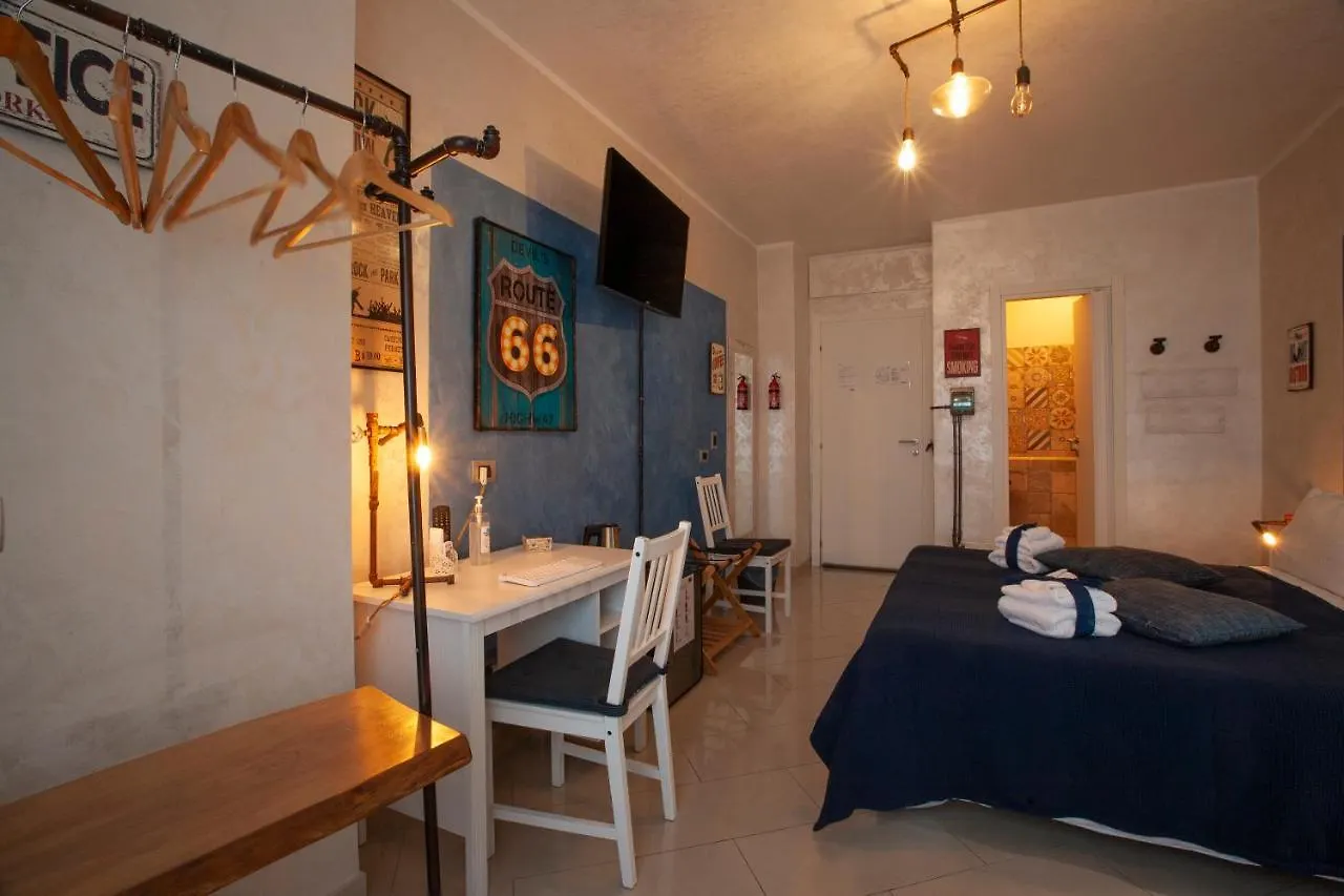 Rogiual Hotel Roma 2*,